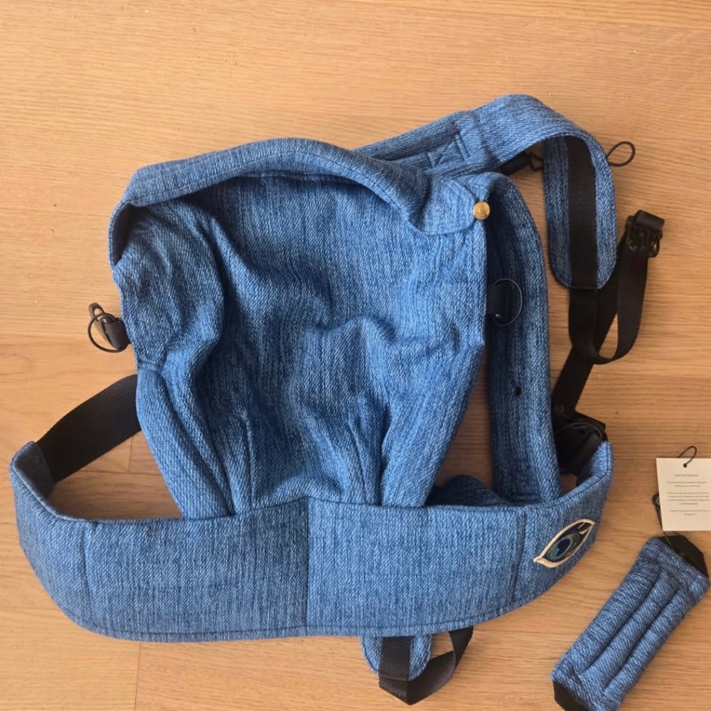 Artipoppe carrier in denim